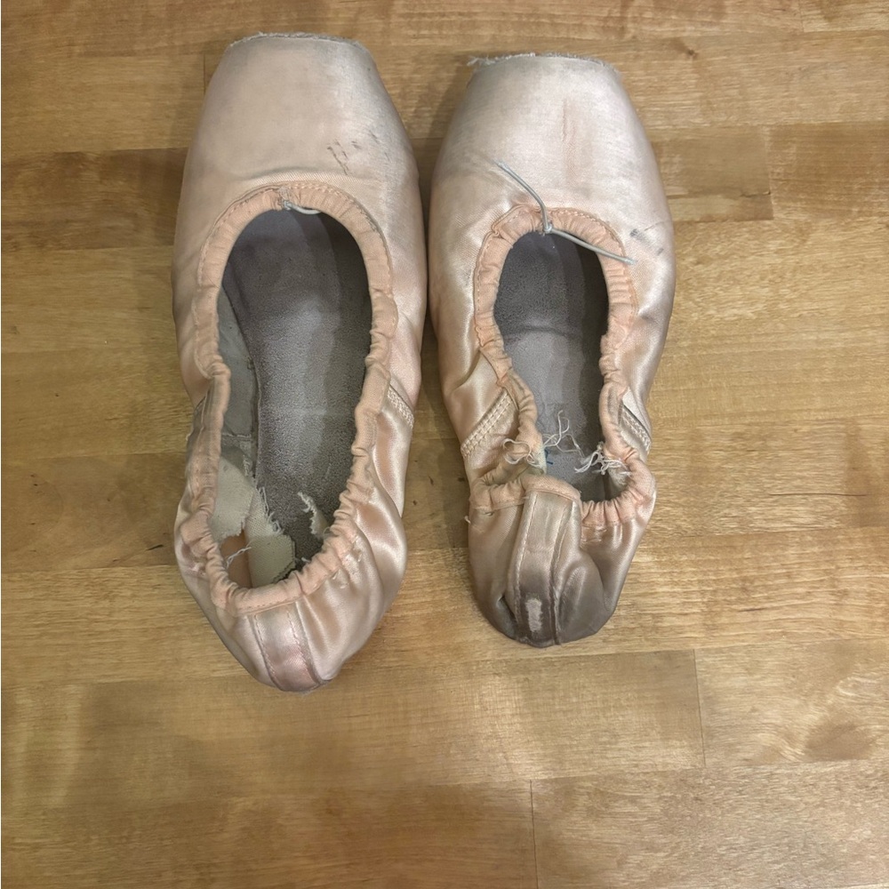 Used Pointe Shoes